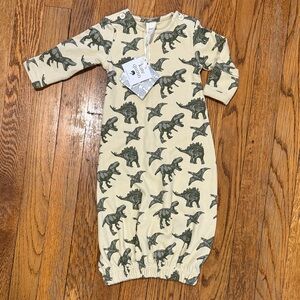 NWT Kate Quinn green dino 100% organic cotton baby gown 0/3 dinosaur